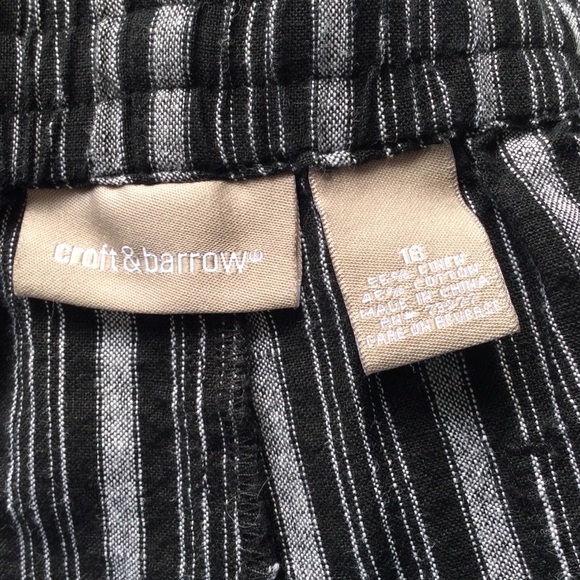 Croft and Barrow Cropped Pants 16 Linen Blend Black Gray Striped - Picture 9 of 12